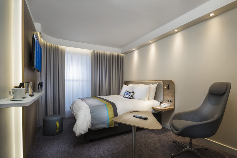 2023 - Holiday Inn - Chambre grise