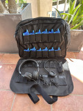 valisette-ouverte-recepteurs-et-casques-9001