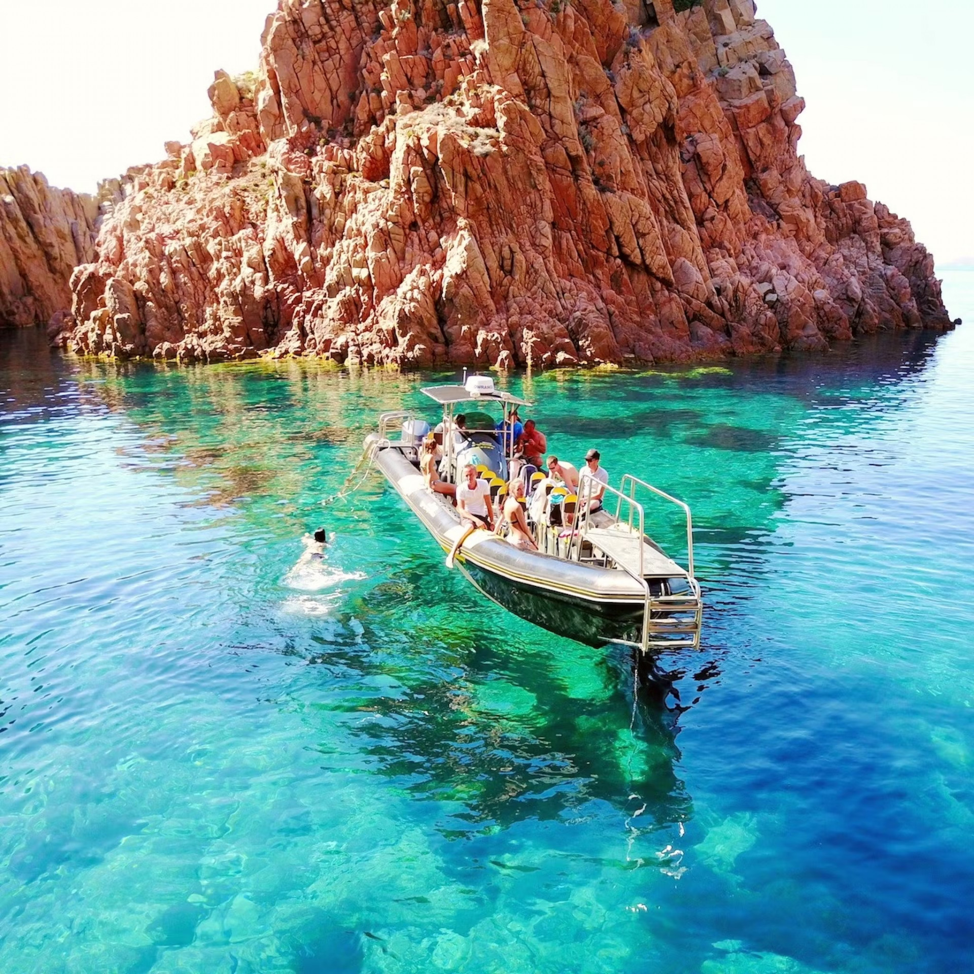 boat-trip-to-scandola-and-piana-with-lunch-at-girolata-and-swimming-with-jps-acenture-corse-cover-7227